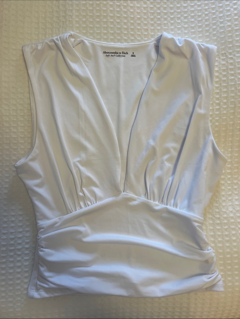 Abercrombie & Fitch White V-Neck Sleeveless Camisole
